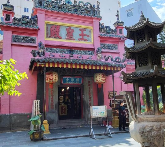 Jade Emperor Temple (Chùa Ngọc Hoàng) – Saigon