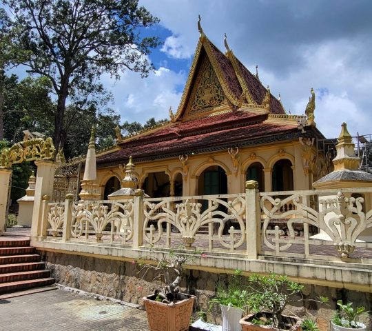 Angkorajaborey Pagoda (Chùa Âng) – Tra Vinh