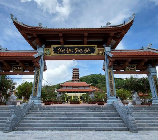 Dai Tue Pagoda – Vinh