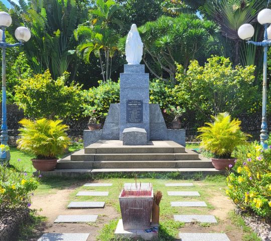 Han Man Tu’s Tomb and Garden of poetry – Mộ Hàn Mặc Tử – Quy Nhon
