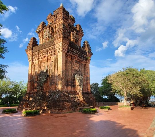 Nhan Tower (Tháp Nhạn) – Tuy Hoa