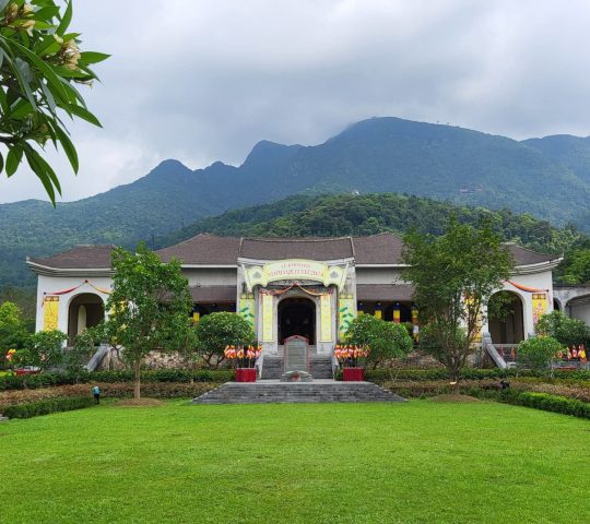 Yên Tử Mountain – Pilgrimage to the Buddhist sanctuary (1/2)