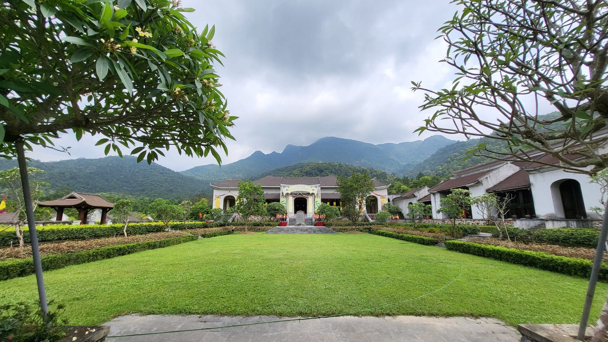 Uông Bí